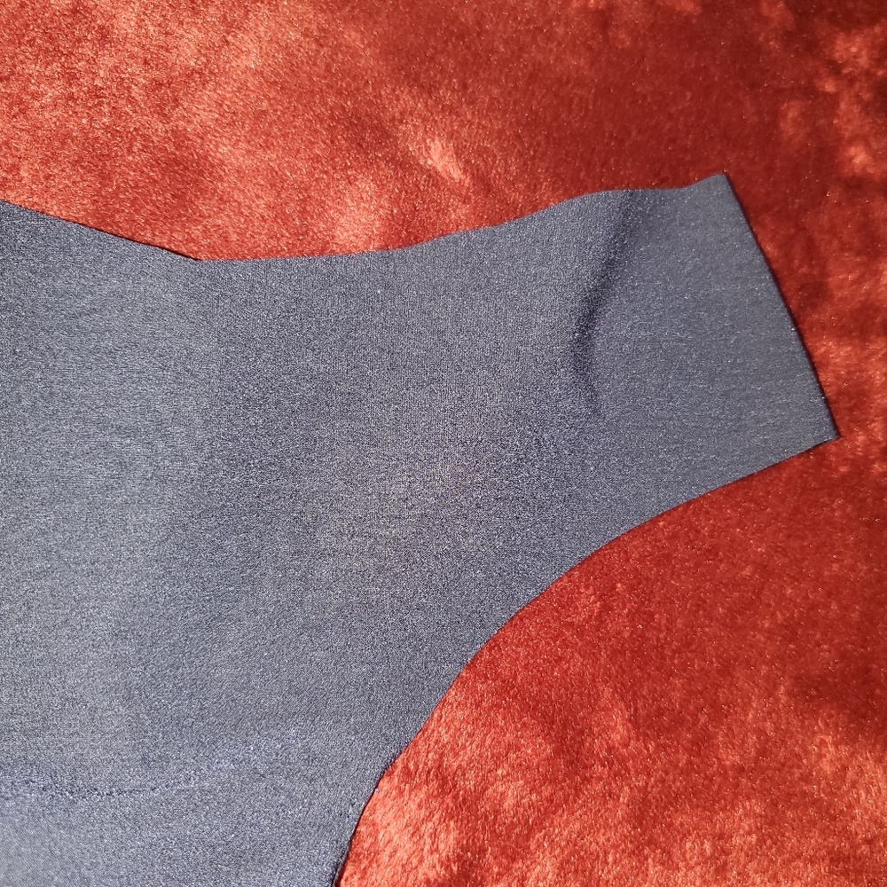 NWT Victoria's Secret No Show Thong Raw Edge XS - Picture 7 of 9